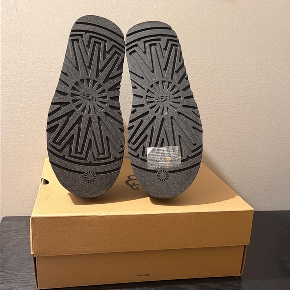 Ugg Classic Mini Dipper - Picture 5 of 8